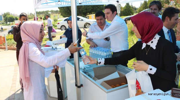 Onikişubat Belediyesi, Üniversiteli Gençleri Dondurmayla Karşıladı