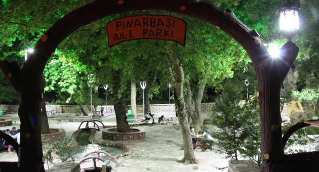 PINARBAŞI AİLE PARKI AYDINLANDI