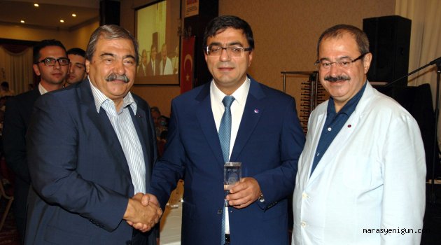 sami konukoğlu, 20. Yıl plaketini aldı