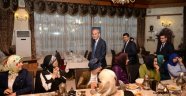 Sağlık Hizmetlerinin gülümseyen yüzü hemşireler