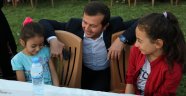 Başkan Bozdağ; Yetim Ve Öksüz Çocukları Aynı Sofrada Buluşturdu