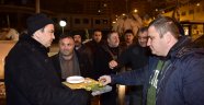 Başkan Erkoç’tan Ekiplere Tatlı İkramı