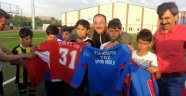 Başkan Güven’den Geleceğin Futbol Yıldızlarına Forma…