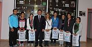BAYAN GÜREŞÇİLER EDİRNEDEN MADALYAYLA DÖNDÜ
