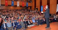 Bekir Develi önce güldürdü sonra düşündürdü