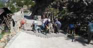 Büyükşehir’den Andırın Mahallelerine Beton Parke