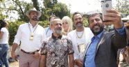 Çakallarla Dans Oyuncularının Selfıe Çılgınlığı