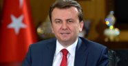 ‘Cumhuriyet yeniden dirilişin simgesidir’