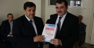 Din Bir Sen Din Görevlilerine Ücretsiz Kitap Dağıttı