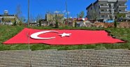 Dulkadiroğlu'ndan 140 Metre Karelik Türk Bayrağı