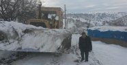 Ekinözü’nde Kar Nedeniyle Kapanan Yollar Açıldı.