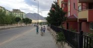 Elbistan’ın Mahallelerine Beton Parke Döşeniyor