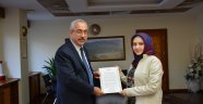 Elbistan Teknoloji Fakültesi Öğrencileri, Rektör Deveci’yi Ziyaret Etti
