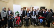 ENGELLİLERE TEKERLEKLİ SANDALYE DAĞITILDI