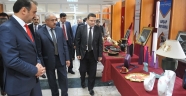 ‘HAYATA TUTUNMAK’ SERGİSİ AÇILDI