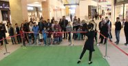 Hulohop ve Lastik Kız Gösterileri ile Çocukları Büyüledi