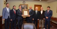 İGİAD Yöneticileri Rektör Deveci’yi Ziyaret Etti