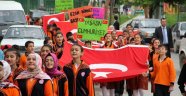 Ilıca Yeniyapan Ortaokulu’ndan Bayrak Yürüyüşü