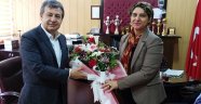 İŞADAMI KURTUL’DAN ‘KARA LİSE’YE ZİYARET