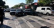 İTFAİYEDEN TRAFİK KAZASINA MÜDAHALE