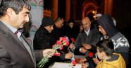 Kandilde Süt Ve Karanfil Dağıtıldı
