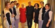 Kanseri yendi, evlilik yıldönümünü kutladı!