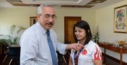 Kenger'e Bir Ödülde Deveci'den Geldi