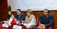 KSÜ’de Eğitim Gören Yabancı Uyruklu Öğrencilere Bilgilendirme Toplantısı Yapıldı