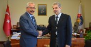 KSÜ Diş Hekimliği Fakültesi Dekanlığına Prof. Dr. Mehmet Bekerecioğlu Atandı