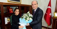 Lider’den Okay’a Ziyaret