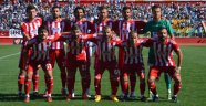 Lidere boyun eğdik