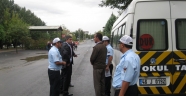 OKULLARIN AÇILMASIYLA BİRLİKTE SERVİS ARAÇLARINA YÖNELİK DENETİMLERİNİ SIKLAŞTIRDI.