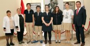 Özel Sanko Liseleri Münazara Takımı Finallerde