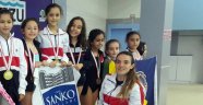 Özel Sanko Okulları Minik Kız Yüzme Takımı İl Birincisi Oldu