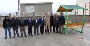 Pazarcık Belediyesinden, Okullara Oturma Bankı Dağıtıldı