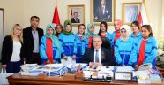Şampiyon Kızlar Başkan Mahçiçek’i Ziyaret Etti