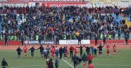 ŞAMPİYON OLMUŞÇASINA…