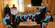 Şampiyon Yüzücülerden Vali Güvençer’e ziyaret