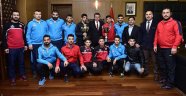 Şampiyonlardan Başkan Erkoç’a Ziyaret