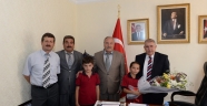 SEVİNÇLERİNİ BAŞKAN MAHÇİÇEK’LE PAYLAŞTILAR