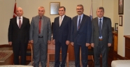 SURİYE GEÇİCİ HÜKÜMETİNDEN REKTÖR KARAASLAN’A TEŞEKKÜR PLAKETİ