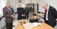 Vali Güvençer Kur’an Eğitim Merkezini Ziyaret Etti