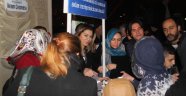 Vatandaşlara Sıcak Ballı Süt İkram Edildi