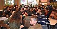 VİNE FENOMENİ HALİL SÖYLETMEZ SEVENLERİYLE BULUŞTU..