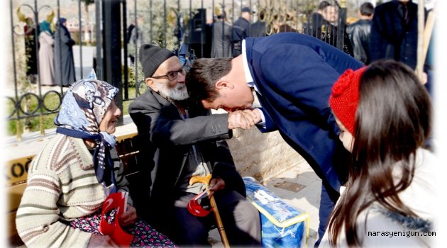 Türkoğlu'nda Battaniyeler Dualarla Türkmenlere Gönderildi