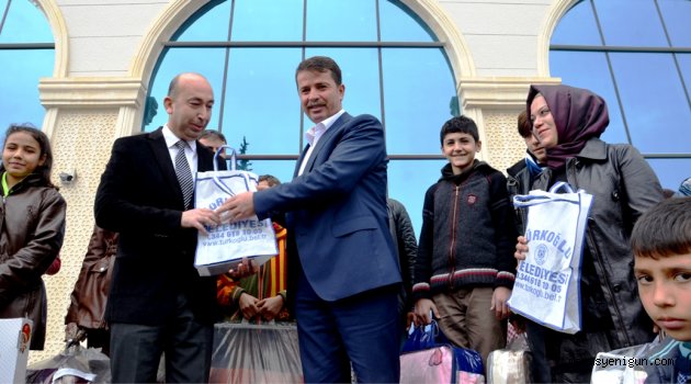 Türkoğlu'nda Öğrenciler Harçlıkları İle Kampanyaya Destek Oldular