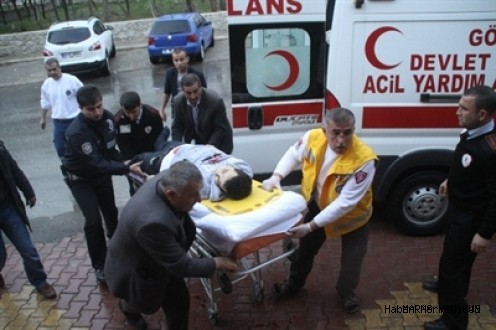 Üniversite öğrencisi arkadaşlarını bıçakladı:5 yaralı