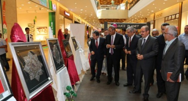 Vali Kocatepe Çocukların Sergisini Gezdi