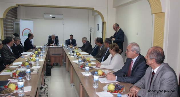 VALİ MUSTAFA HAKAN GÜVENÇER, İL GIDA, TARIM ve HAYVANCILIK MÜDÜRLÜĞÜ’NDEN BRİFİNG ALDI